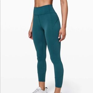 Lululemon in movement tight, NWT